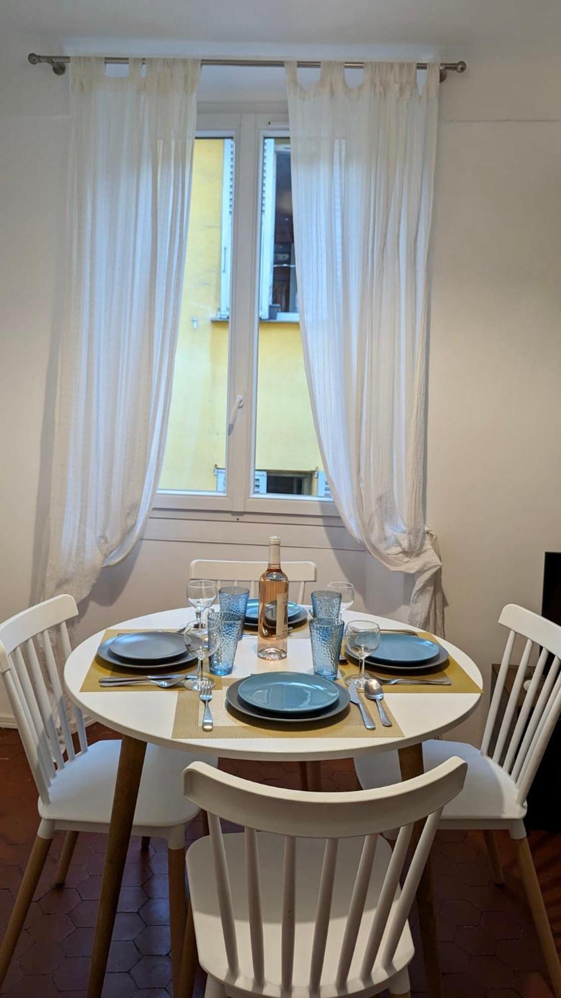 Typique - 2 Bedrooms,Typical Apartment-Old Town ニース エクステリア 写真