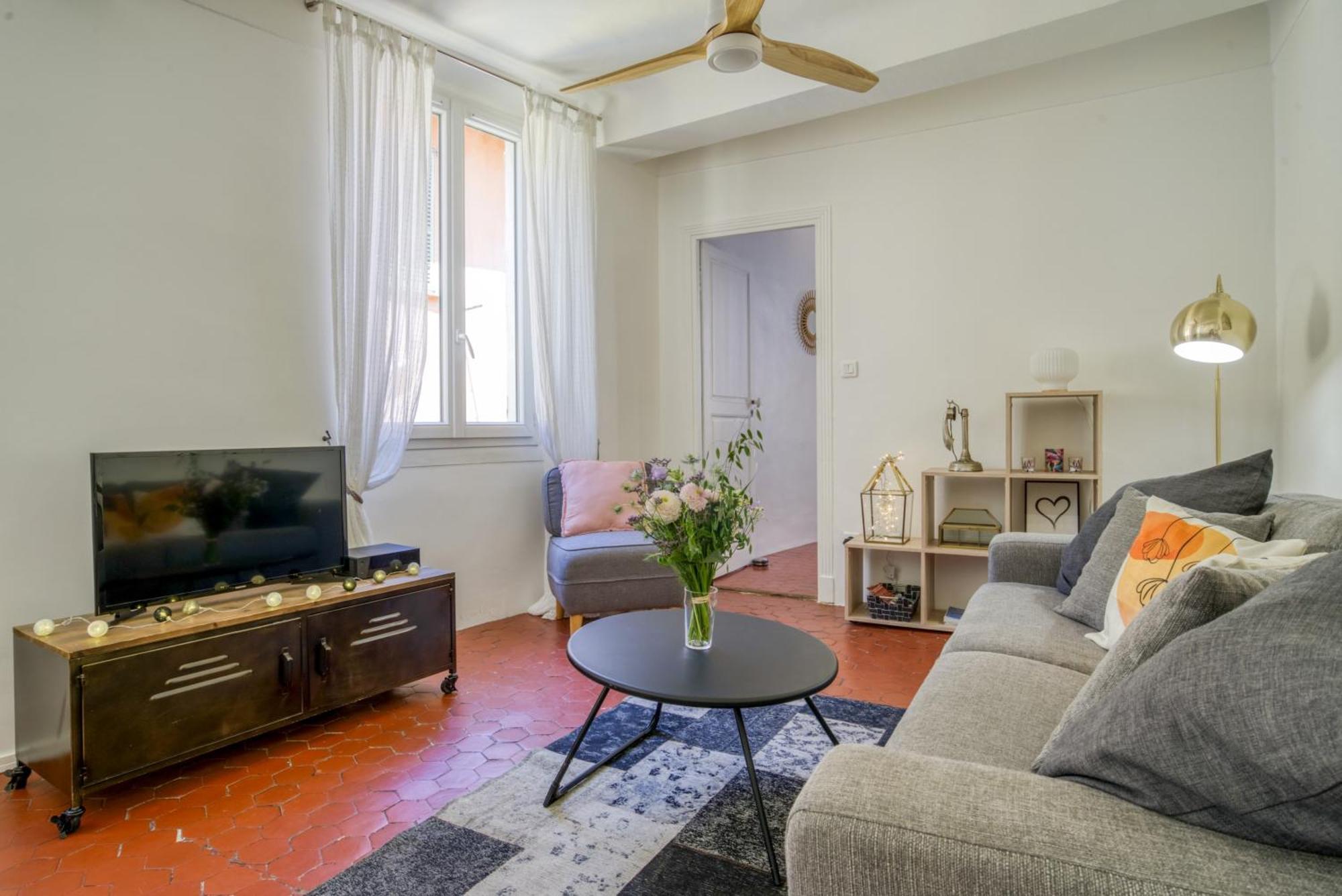 Typique - 2 Bedrooms,Typical Apartment-Old Town ニース エクステリア 写真