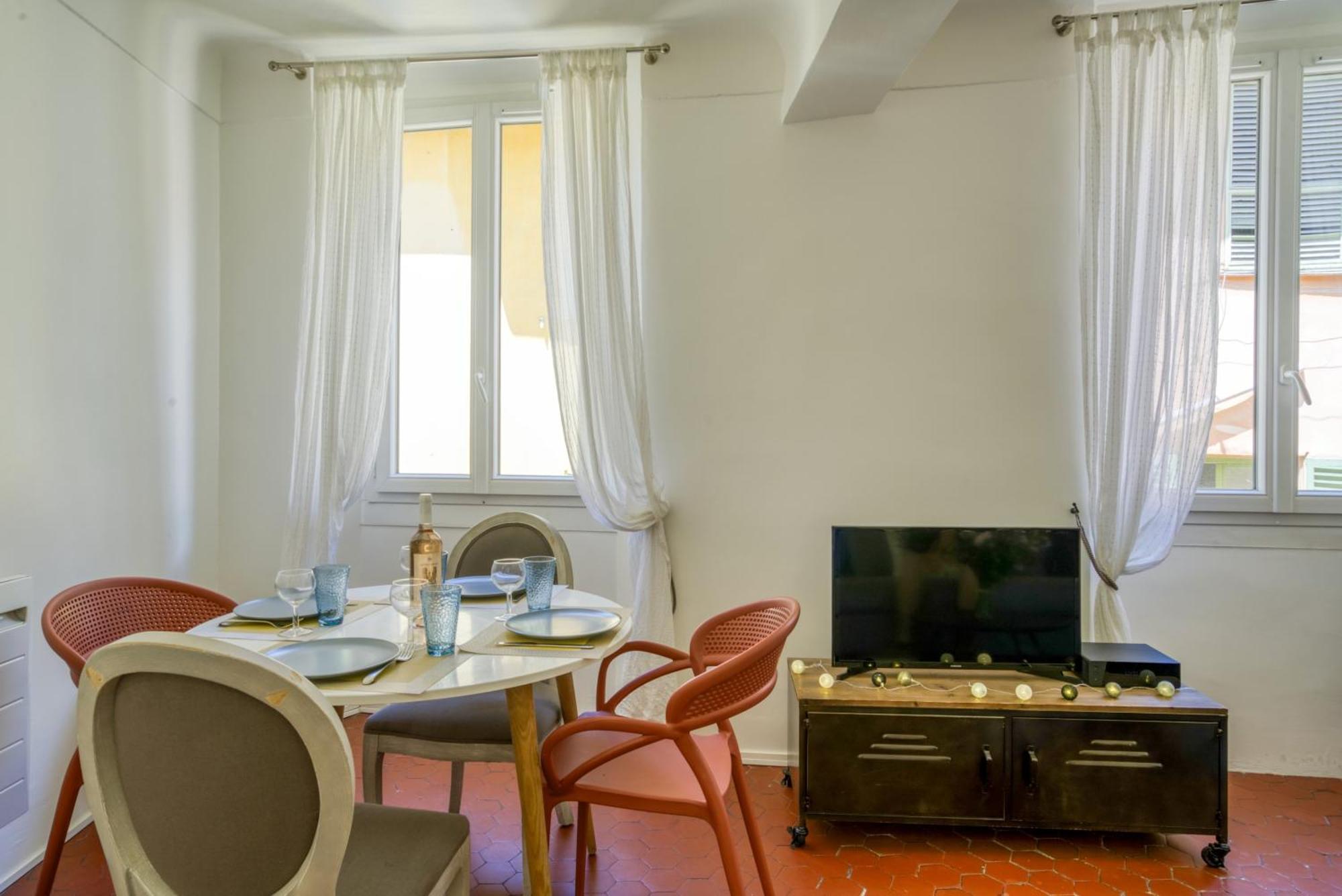 Typique - 2 Bedrooms,Typical Apartment-Old Town ニース エクステリア 写真